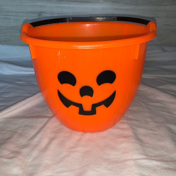 New Halloween pumpkin trick or treat basket - Picture 3 of 5